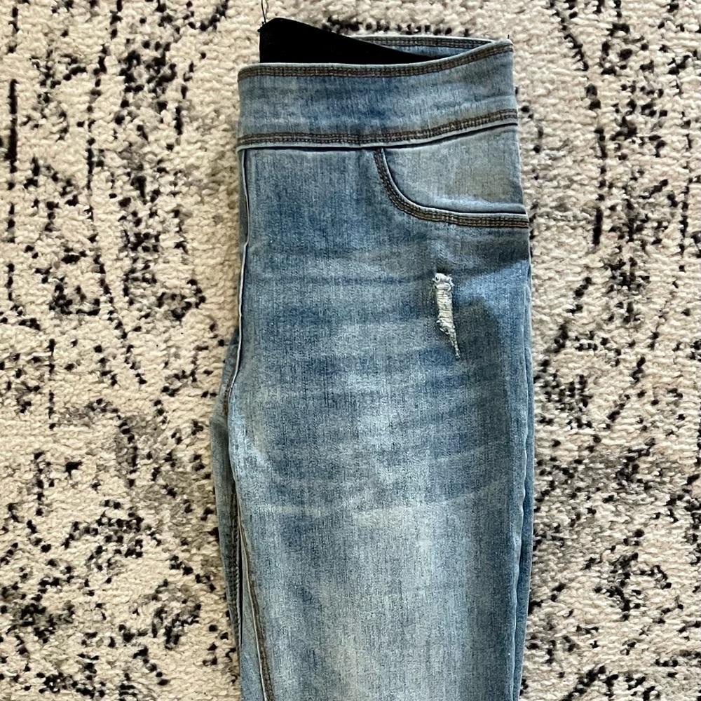 Coco + Carmen booty lifting & tummy slimming jeans